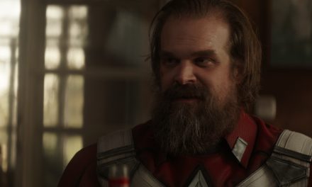 El Guardián Rojo (DAVID HARBOUR) Habló con Canal Freak