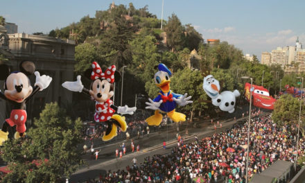 Conectar con la emoción: los 100 años de Disney se toman el Paris Parade